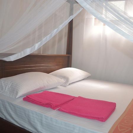 Chamod Holiday Home Tangalle Exteriör bild